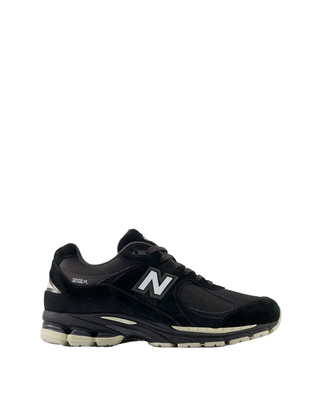 New Balance 2002R Black/Oat U2002RL
