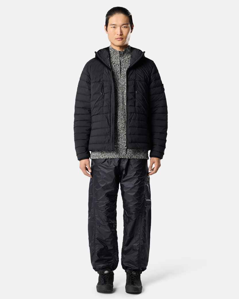 Stone Island 4100107 SEAMLESS TUNNEL NYLON DOWN-TC Hooded Down Jacket Black