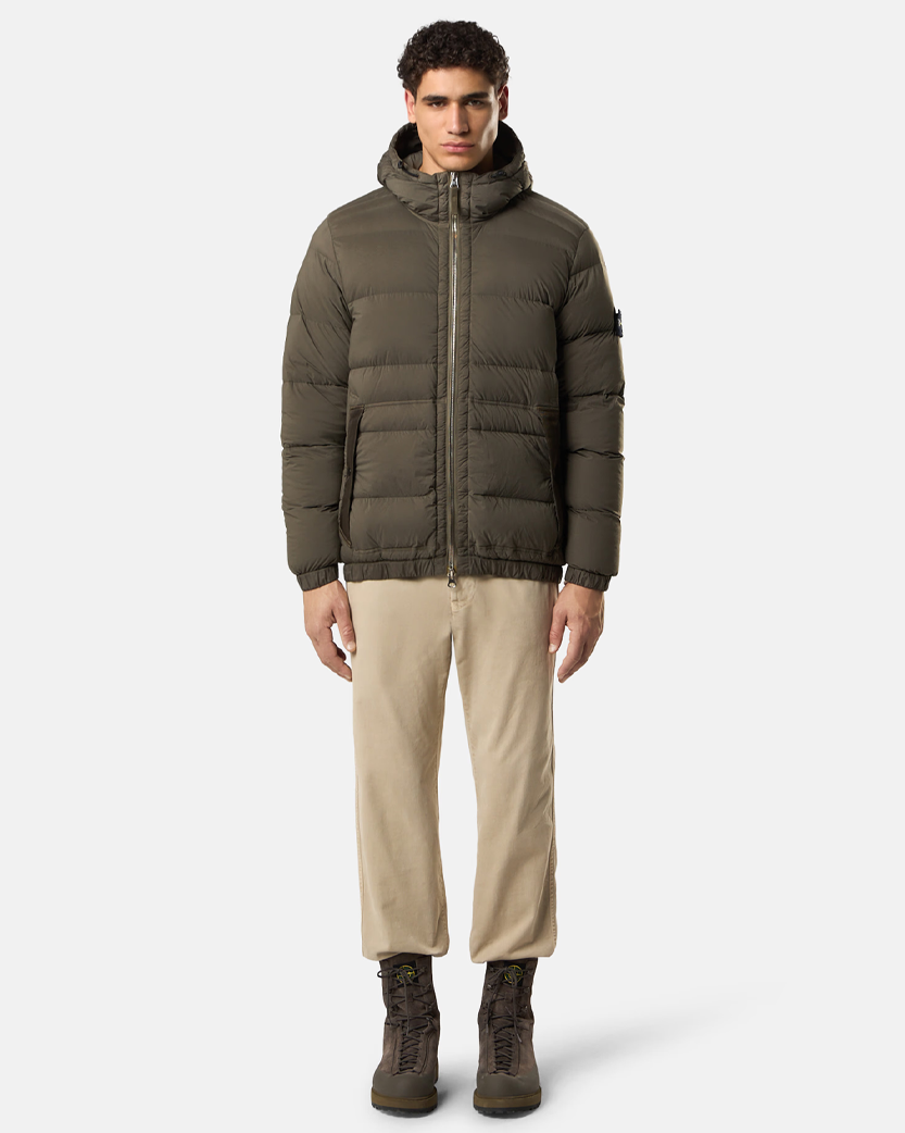 Stone Island 4100040 SEAMLESS TUNNEL NYLON DOWN-TC Hooded Down Jacket Green