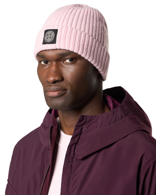 Stone Island N100012 LIGHT RWS GEELONG WOOL Compass Patch Beanie Pink