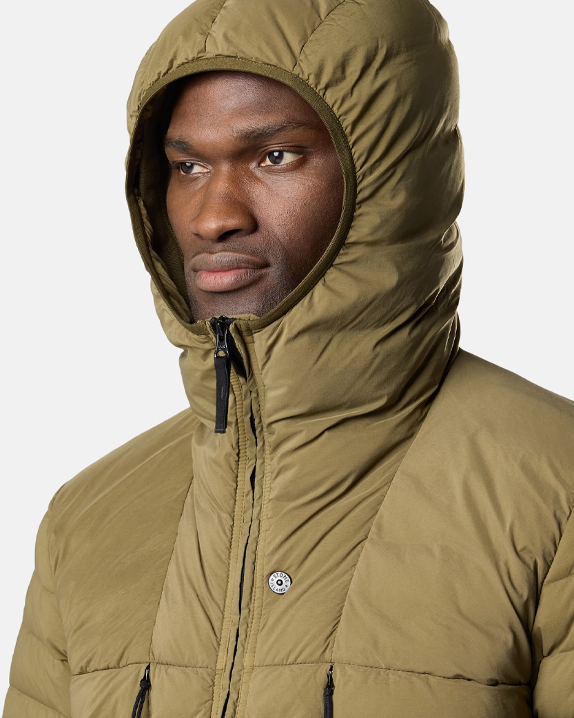 Stone Island 4100107 SEAMLESS TUNNEL NYLON DOWN-TC Hooded Down Jacket Military Green