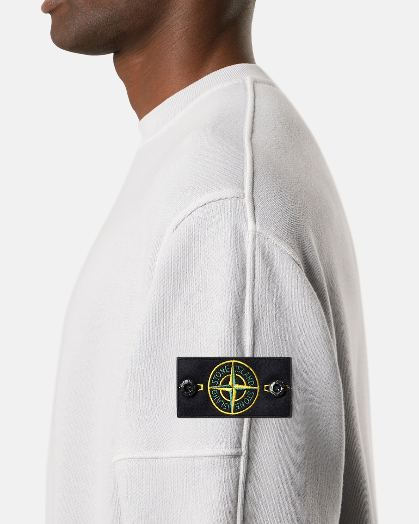 Stone Island 6100032 ORGANIC COTTON DIAGONAL FLEECE 'OLD' EFFECT Crewneck Sweatshirt Pearl Grey