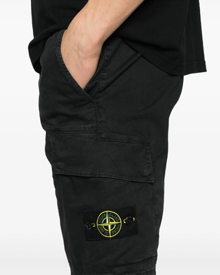 Stone Island L100018 Organic Cotton Stretch Broken Twill 'Old' Effect Shorts Black