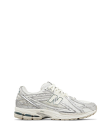 Silver Metallic Sea Salt