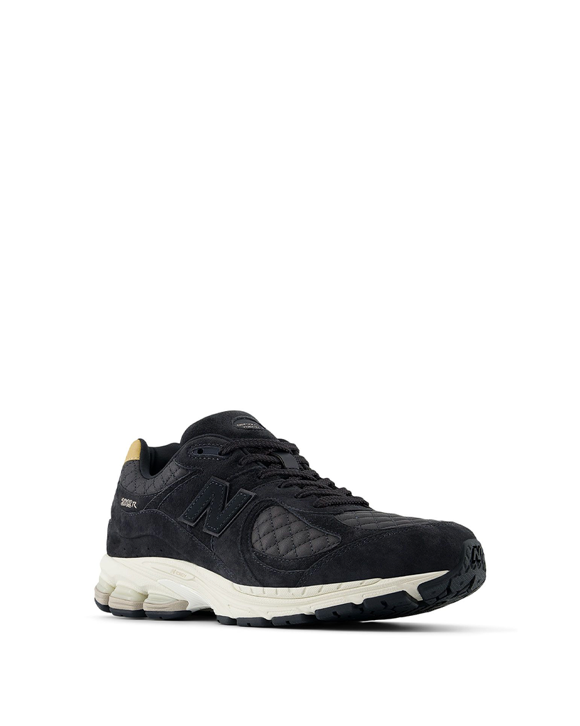 New Balance 2002R Quilted Black M2002RPG