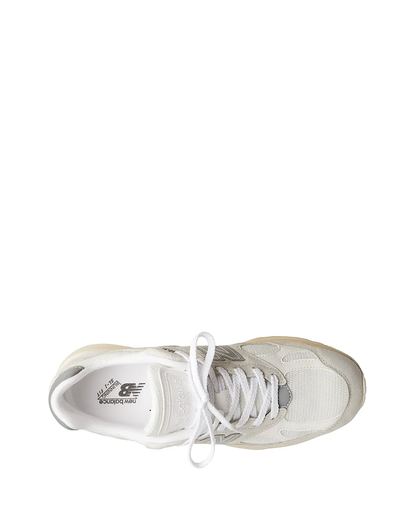 New Balance 991v2 Made in UK Wind Chime White Silver U991OW2